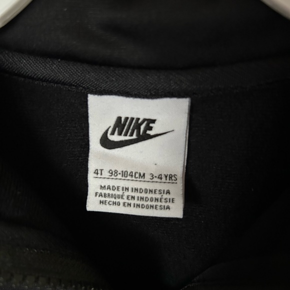 Toddler Nike 2 - piece set NWT - Picture 5 of 7